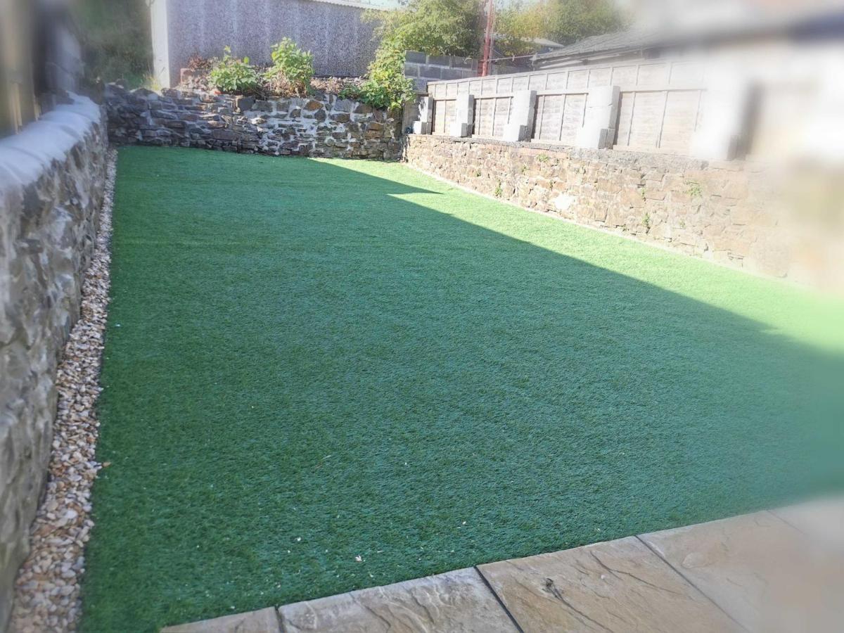 Large Green Garden, 4 Bedrooms, Sleeps 8 Swansea Exterior photo