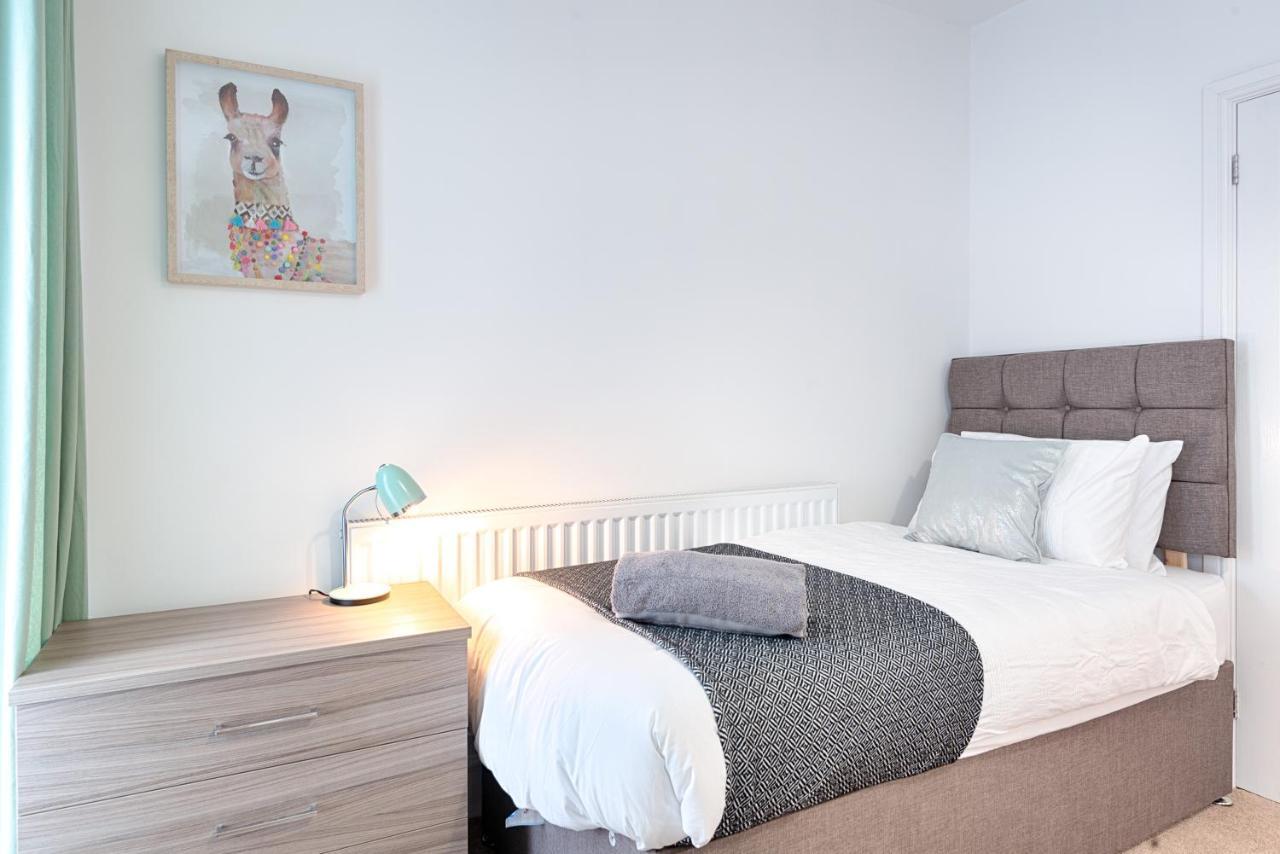 Large Green Garden, 4 Bedrooms, Sleeps 8 Swansea Exterior photo