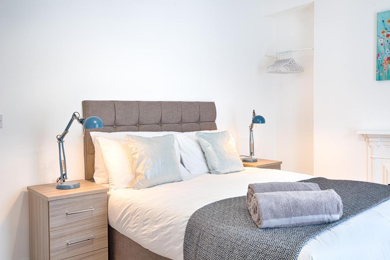 Large Green Garden, 4 Bedrooms, Sleeps 8 Swansea Exterior photo