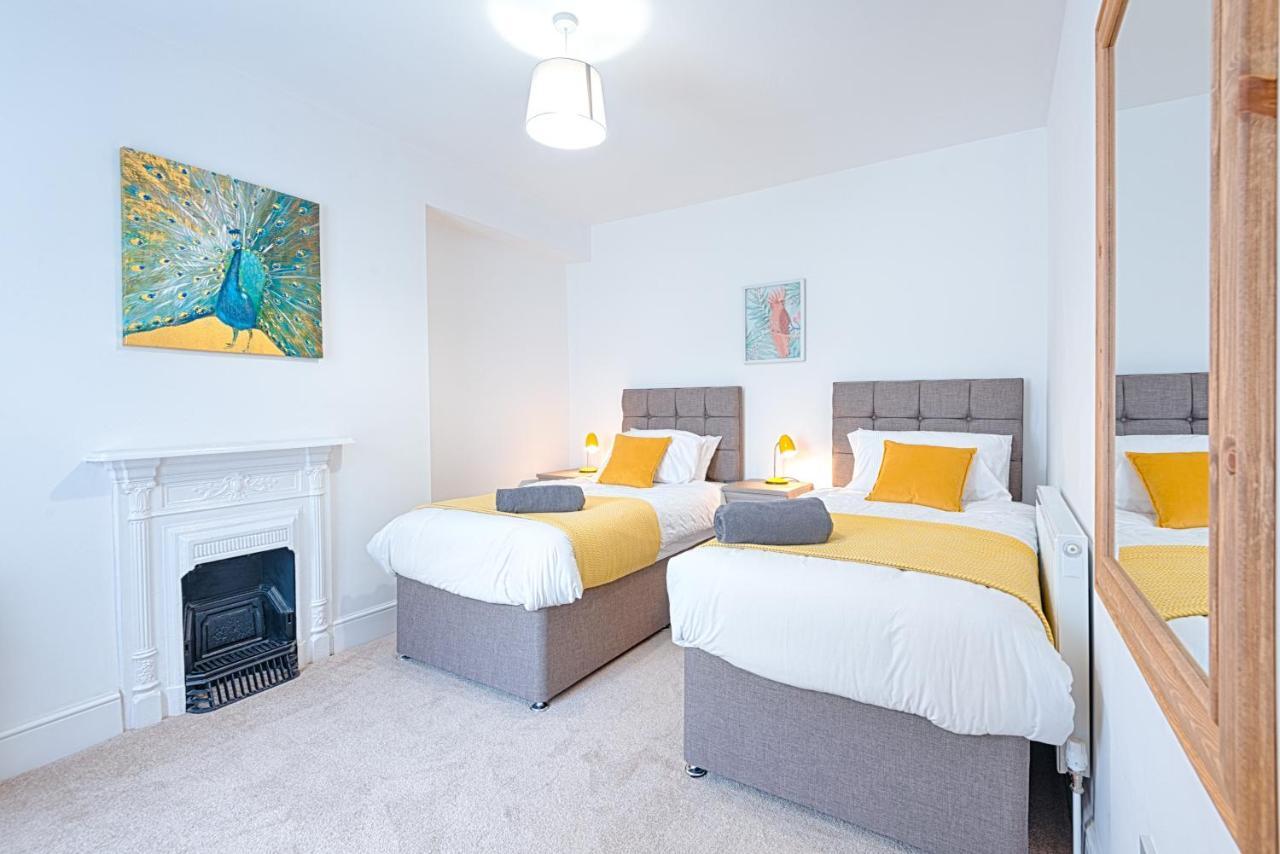 Large Green Garden, 4 Bedrooms, Sleeps 8 Swansea Exterior photo